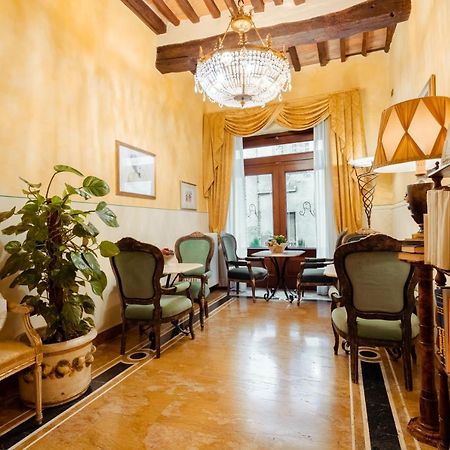 Hotel Palazzo Alexander لوكا المظهر الخارجي الصورة