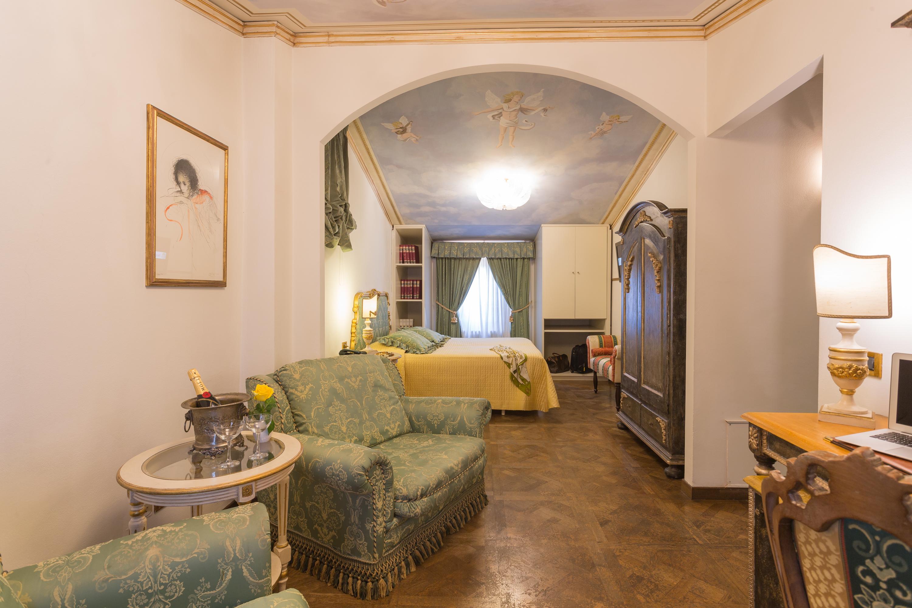 Hotel Palazzo Alexander لوكا المظهر الخارجي الصورة