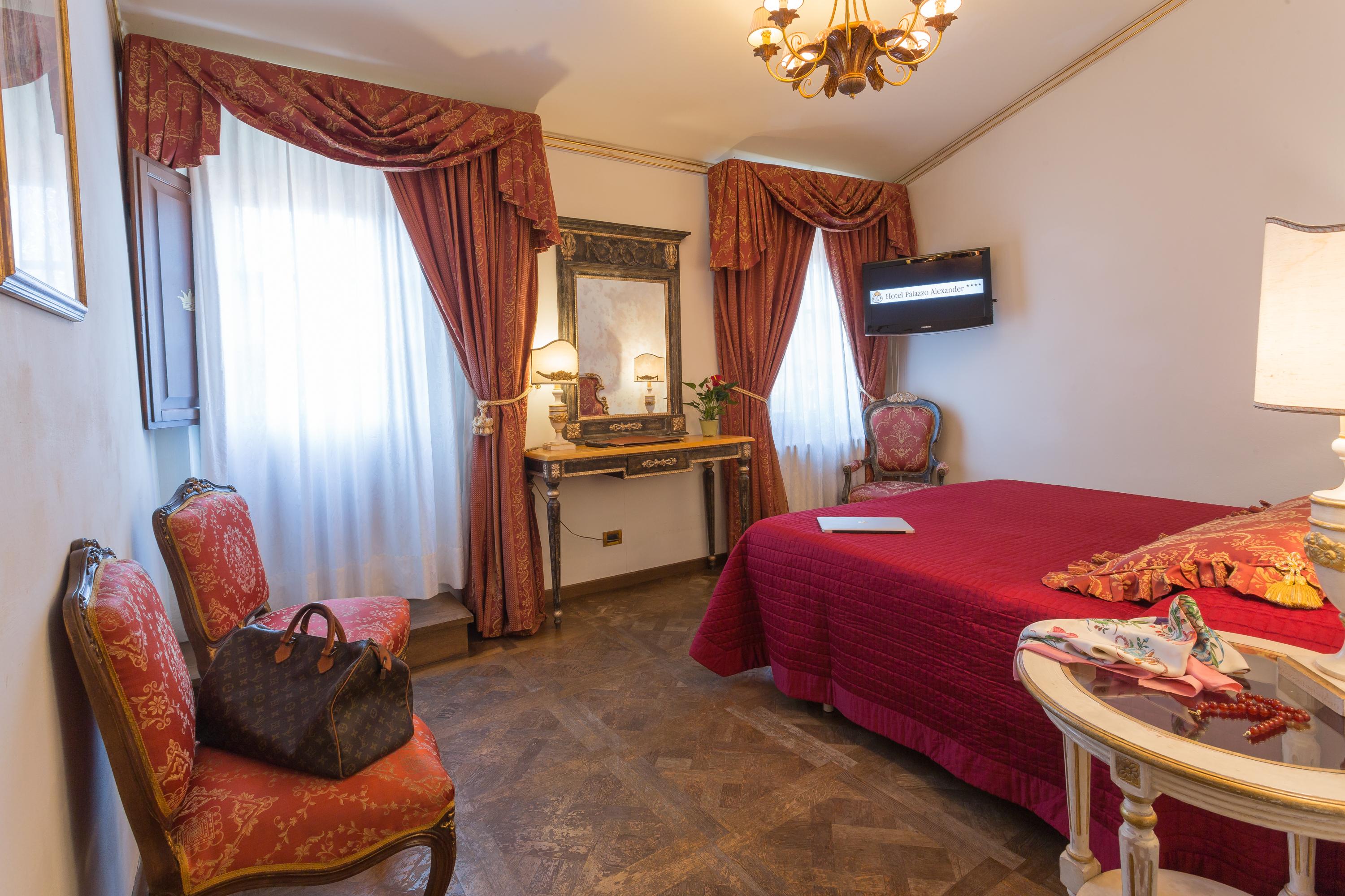 Hotel Palazzo Alexander لوكا المظهر الخارجي الصورة