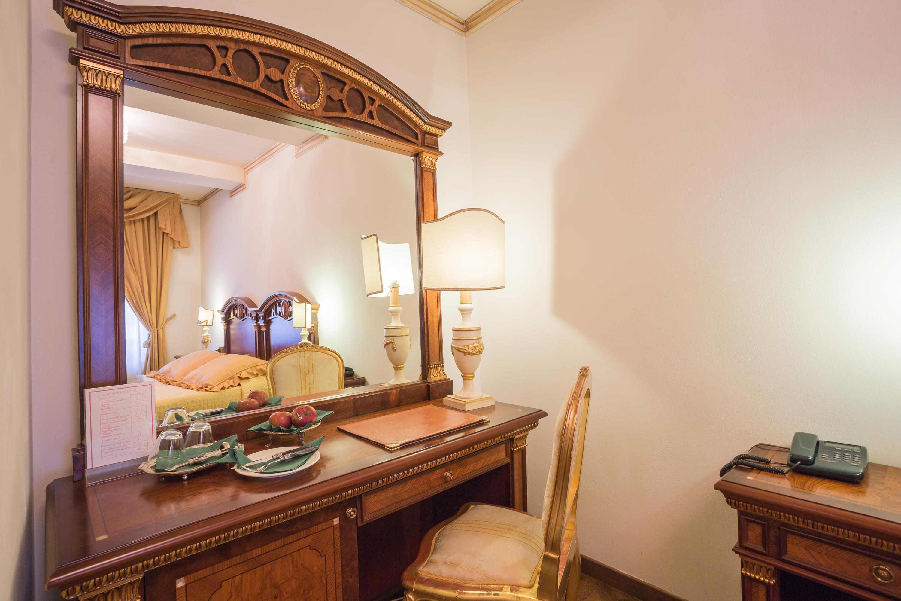 Hotel Palazzo Alexander لوكا المظهر الخارجي الصورة