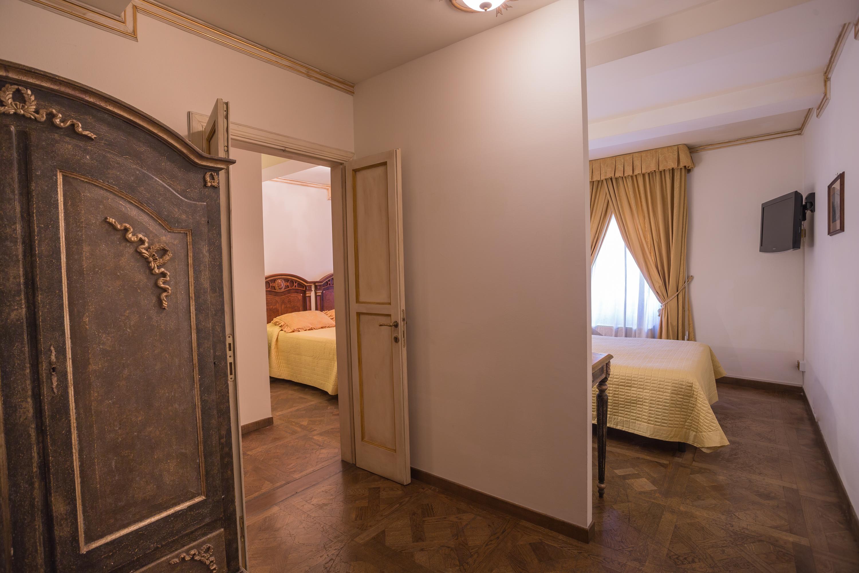 Hotel Palazzo Alexander لوكا المظهر الخارجي الصورة
