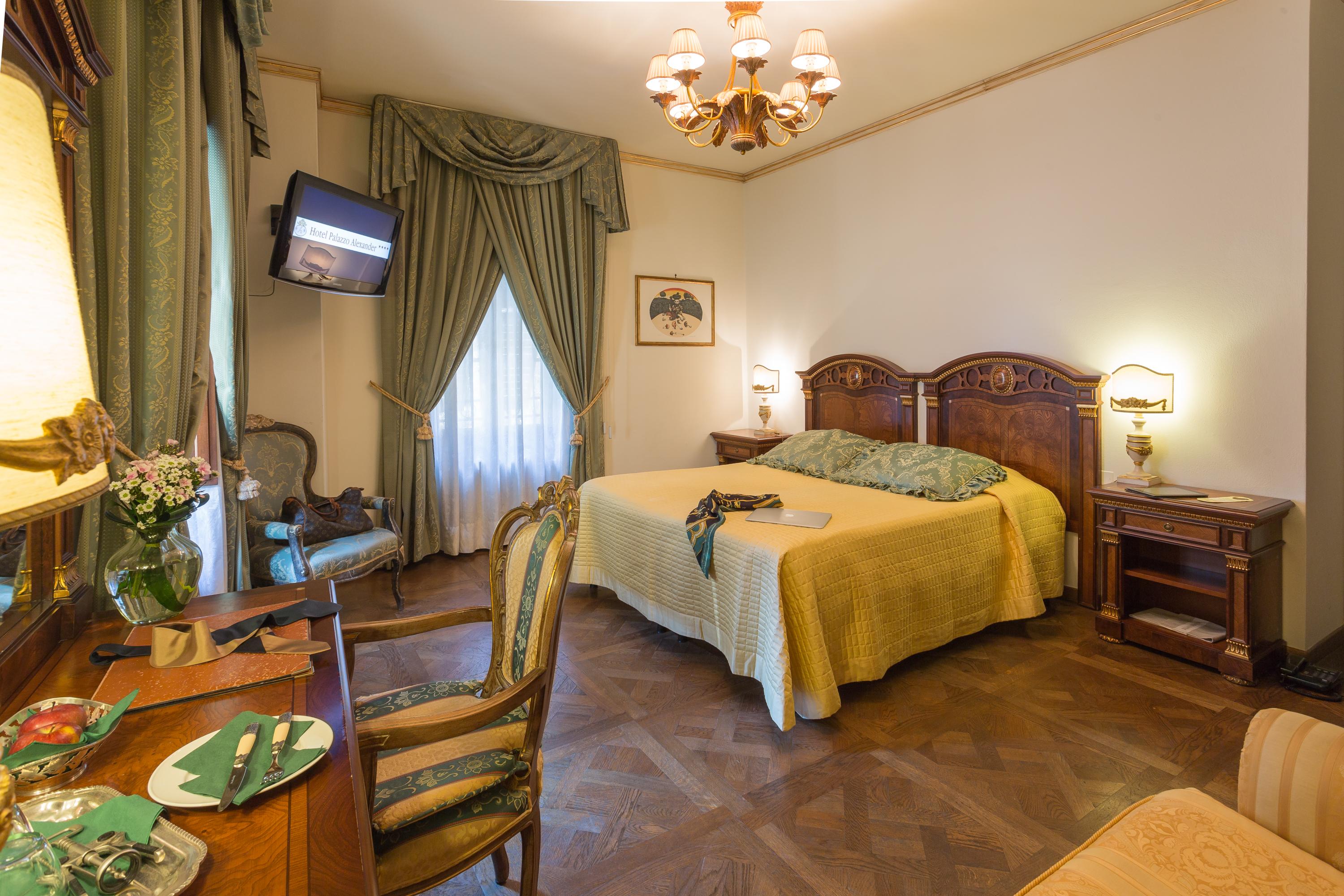 Hotel Palazzo Alexander لوكا المظهر الخارجي الصورة