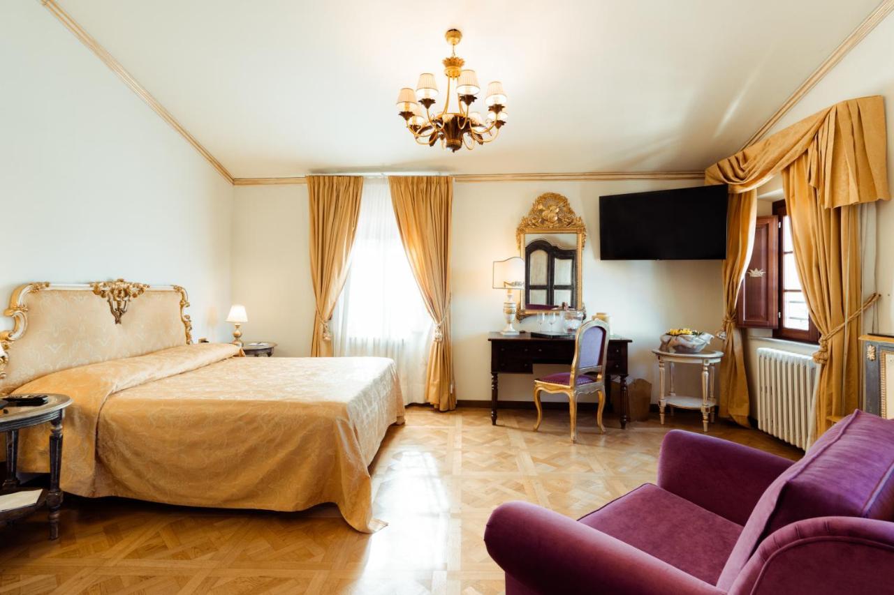 Hotel Palazzo Alexander لوكا المظهر الخارجي الصورة
