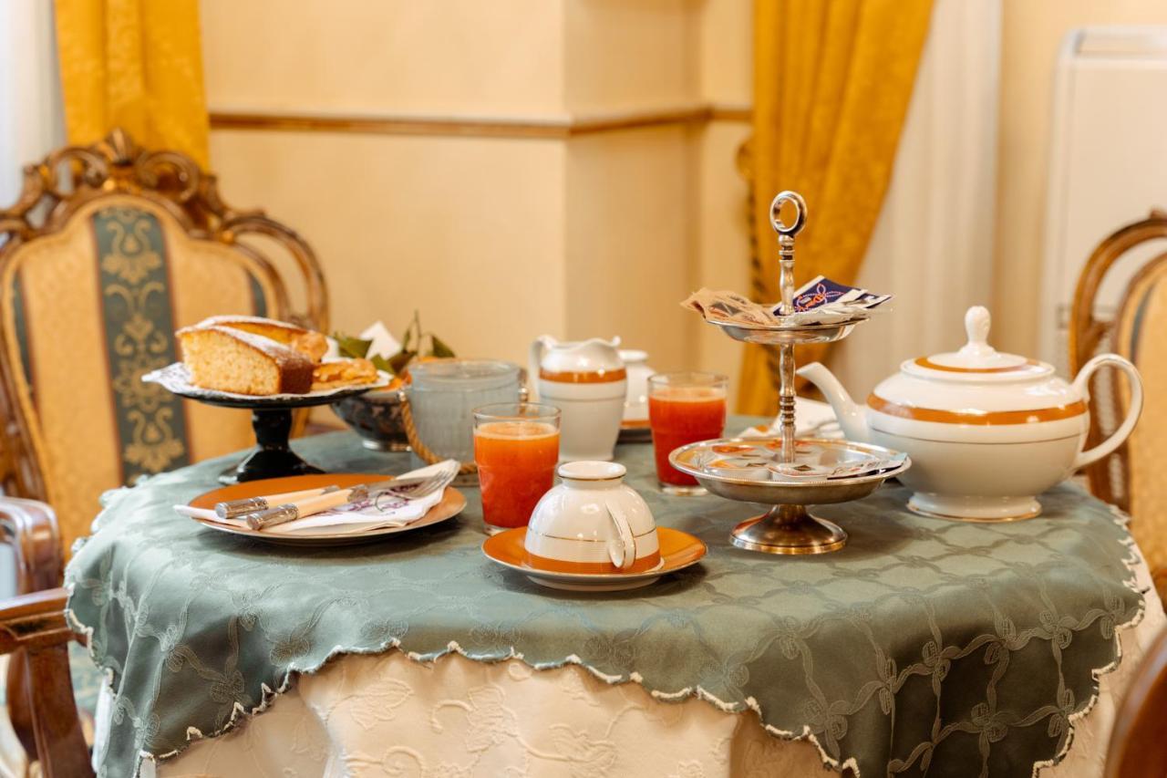 Hotel Palazzo Alexander لوكا المظهر الخارجي الصورة