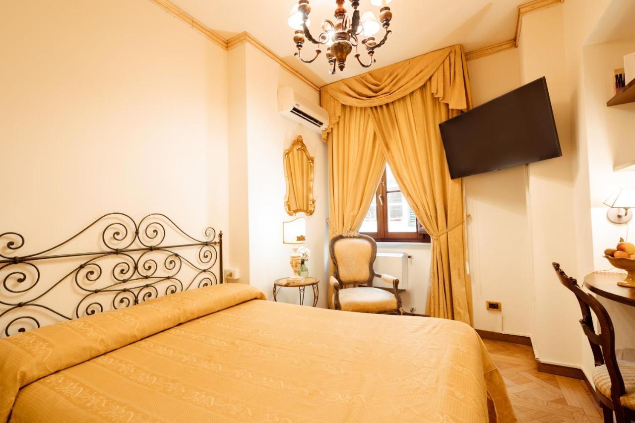 Hotel Palazzo Alexander لوكا المظهر الخارجي الصورة
