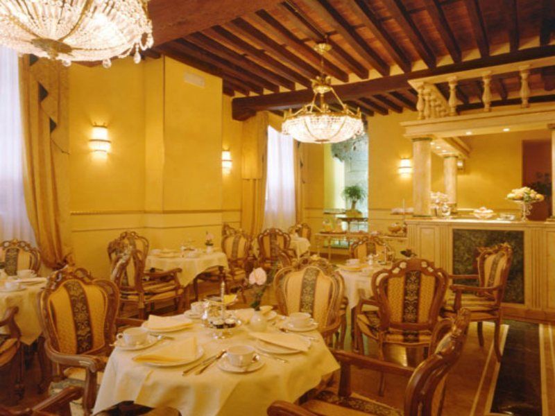 Hotel Palazzo Alexander لوكا المظهر الخارجي الصورة